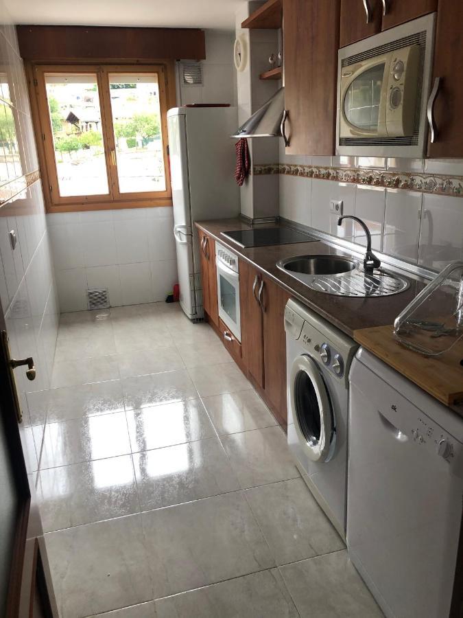 Casa De Claudia Comillas- Jardin Privado - A 10 Metros Del Capricho De Gaudi מראה חיצוני תמונה