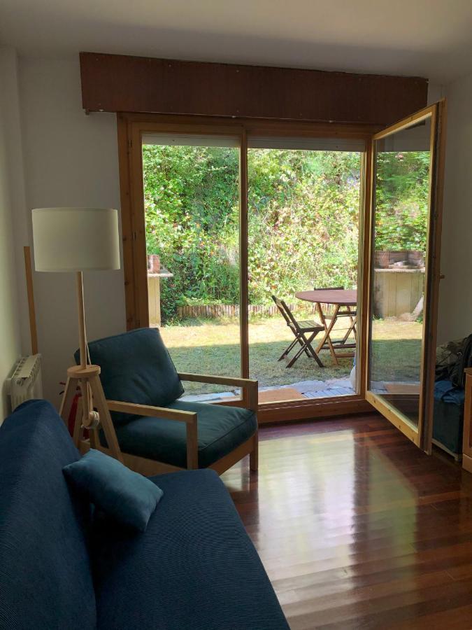 Casa De Claudia Comillas- Jardin Privado - A 10 Metros Del Capricho De Gaudi מראה חיצוני תמונה