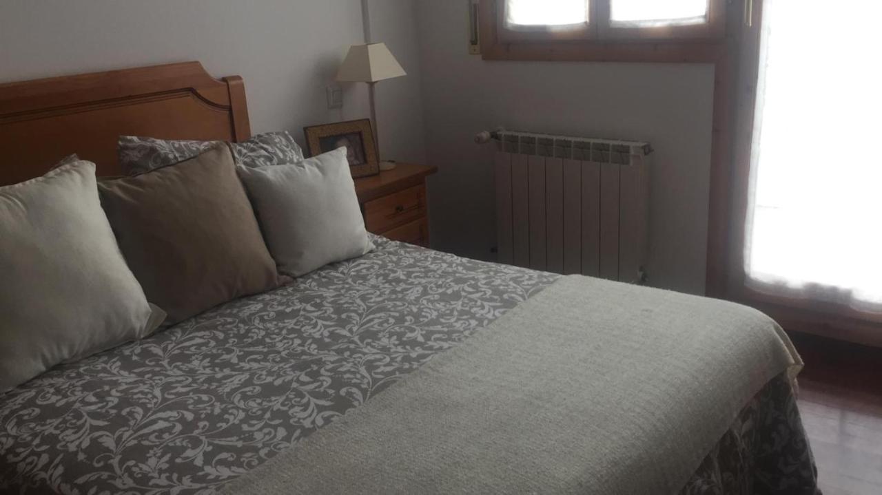 Casa De Claudia Comillas- Jardin Privado - A 10 Metros Del Capricho De Gaudi מראה חיצוני תמונה