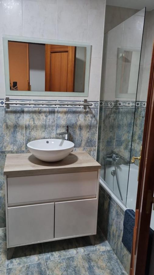 Casa De Claudia Comillas- Jardin Privado - A 10 Metros Del Capricho De Gaudi מראה חיצוני תמונה