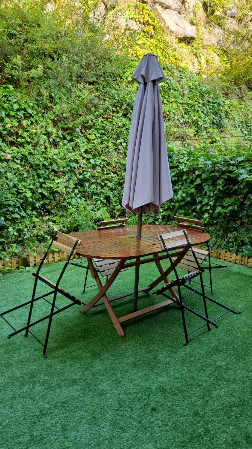 Casa De Claudia Comillas- Jardin Privado - A 10 Metros Del Capricho De Gaudi מראה חיצוני תמונה