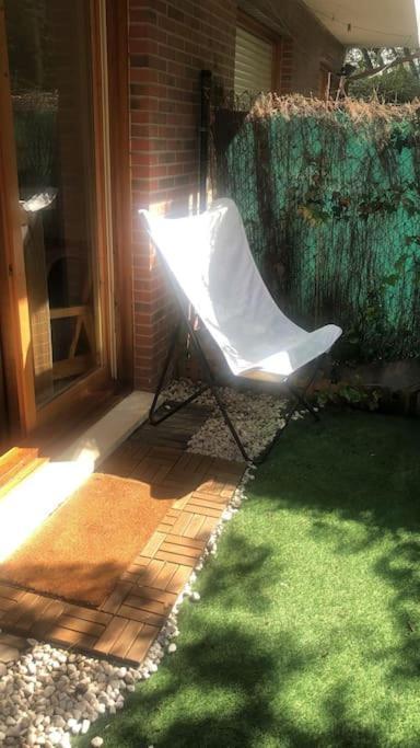 Casa De Claudia Comillas- Jardin Privado - A 10 Metros Del Capricho De Gaudi מראה חיצוני תמונה