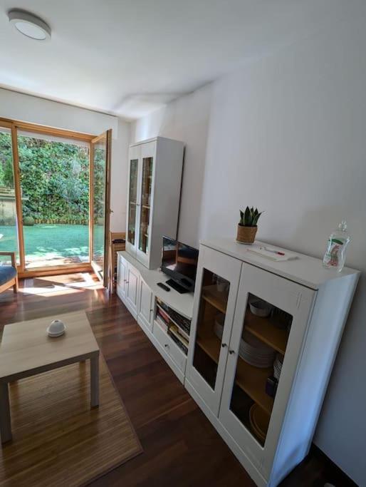 Casa De Claudia Comillas- Jardin Privado - A 10 Metros Del Capricho De Gaudi מראה חיצוני תמונה